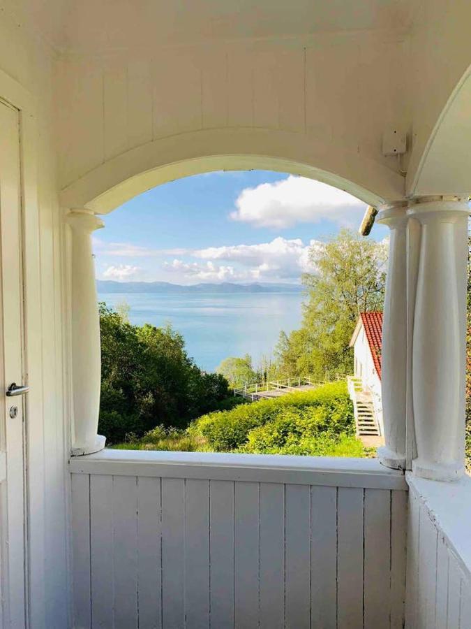 Moldegaard Farmhouse - Apartment B Moldegard Bagian luar foto